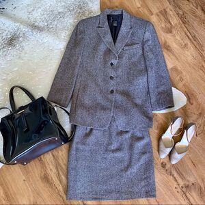 Lafayette 148 New York Boucle Skirt Suit Navy 12